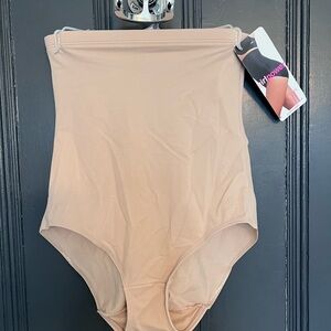 Girlpower Warm Beige Shapewear